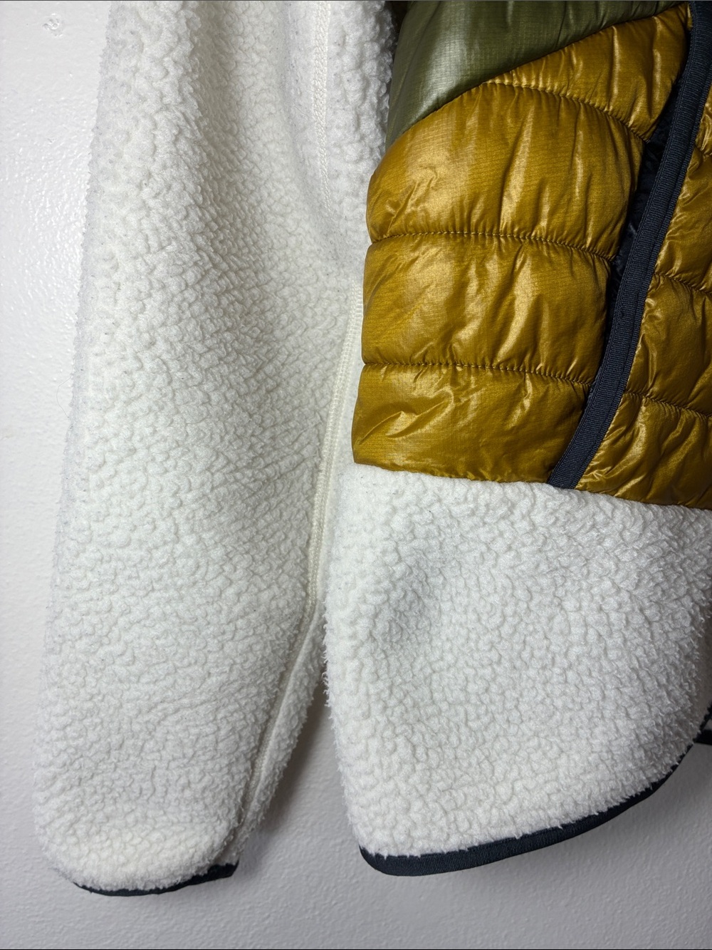 MOUNTAIN HARDWEAR Altius Hoody Fleece Puffer - Picture 16 of 16